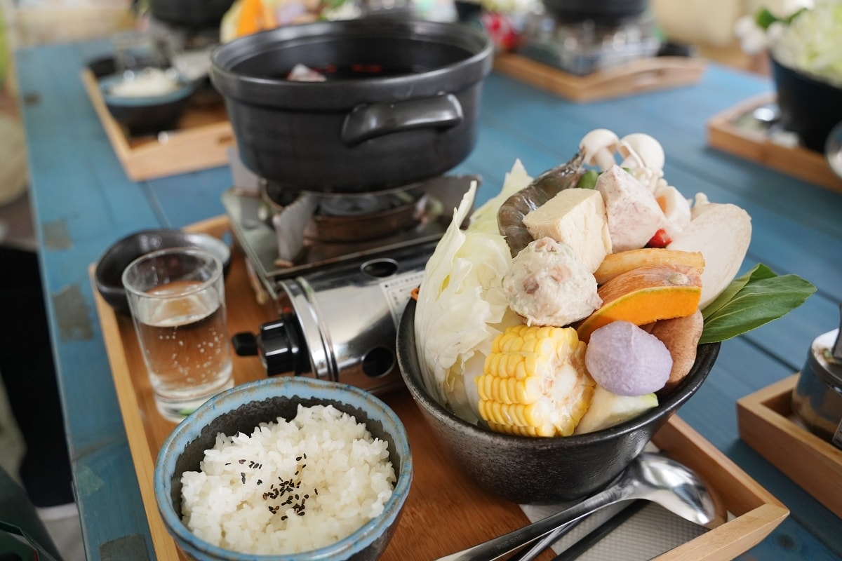 【富里火車站美食餐廳推薦】富里首座國產材建築 精緻美味簡餐養生鍋 馥茶堂