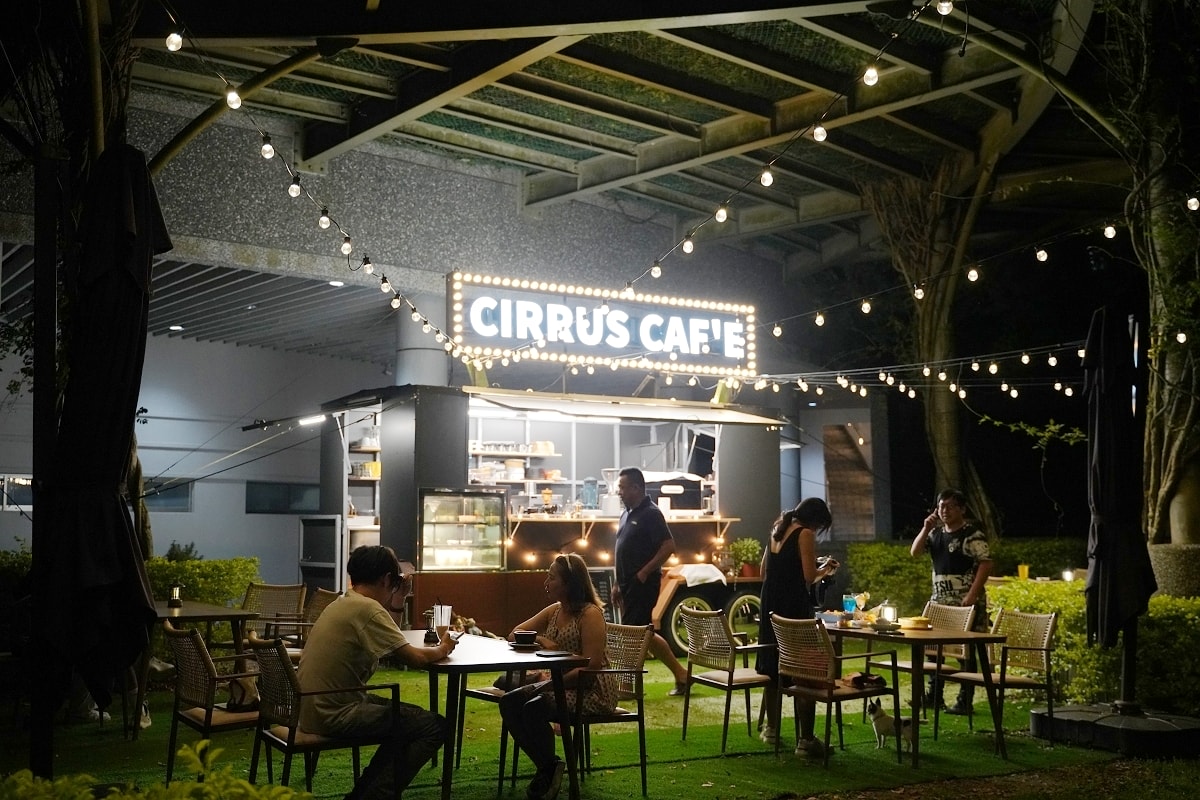 【佛光大學美食推薦】宜蘭礁溪百萬夜景咖啡餐車 宜蘭寵物友善素食美味餐點 CIRRUSCAFE 雲起咖啡