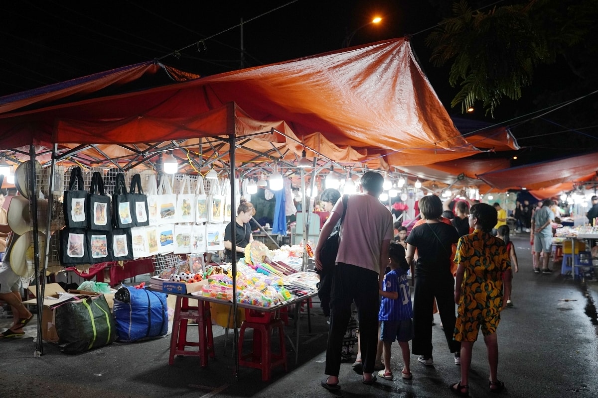【越南峴港夜市推薦】成立於2018年 峴港海鮮大排檔美食小吃集散地 在地特色文創伴手禮 山茶夜市