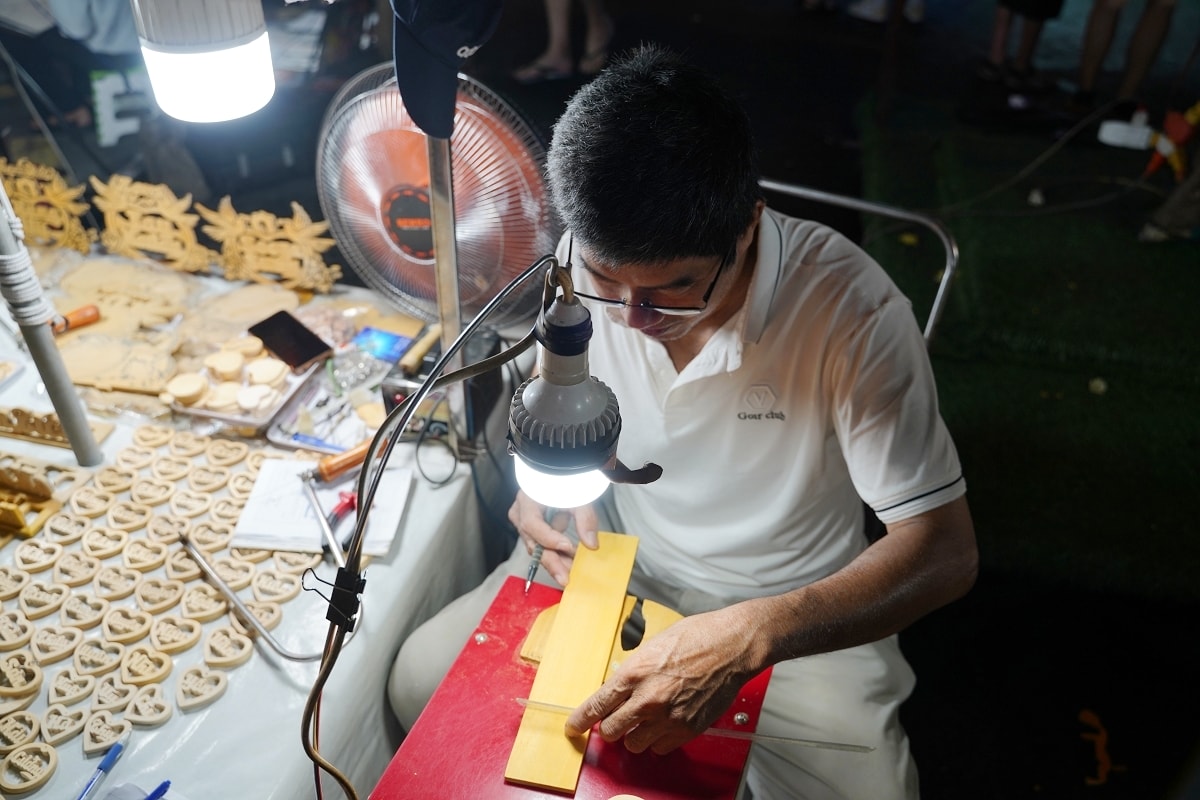 【越南峴港夜市推薦】成立於2018年 峴港海鮮大排檔美食小吃集散地 在地特色文創伴手禮 山茶夜市