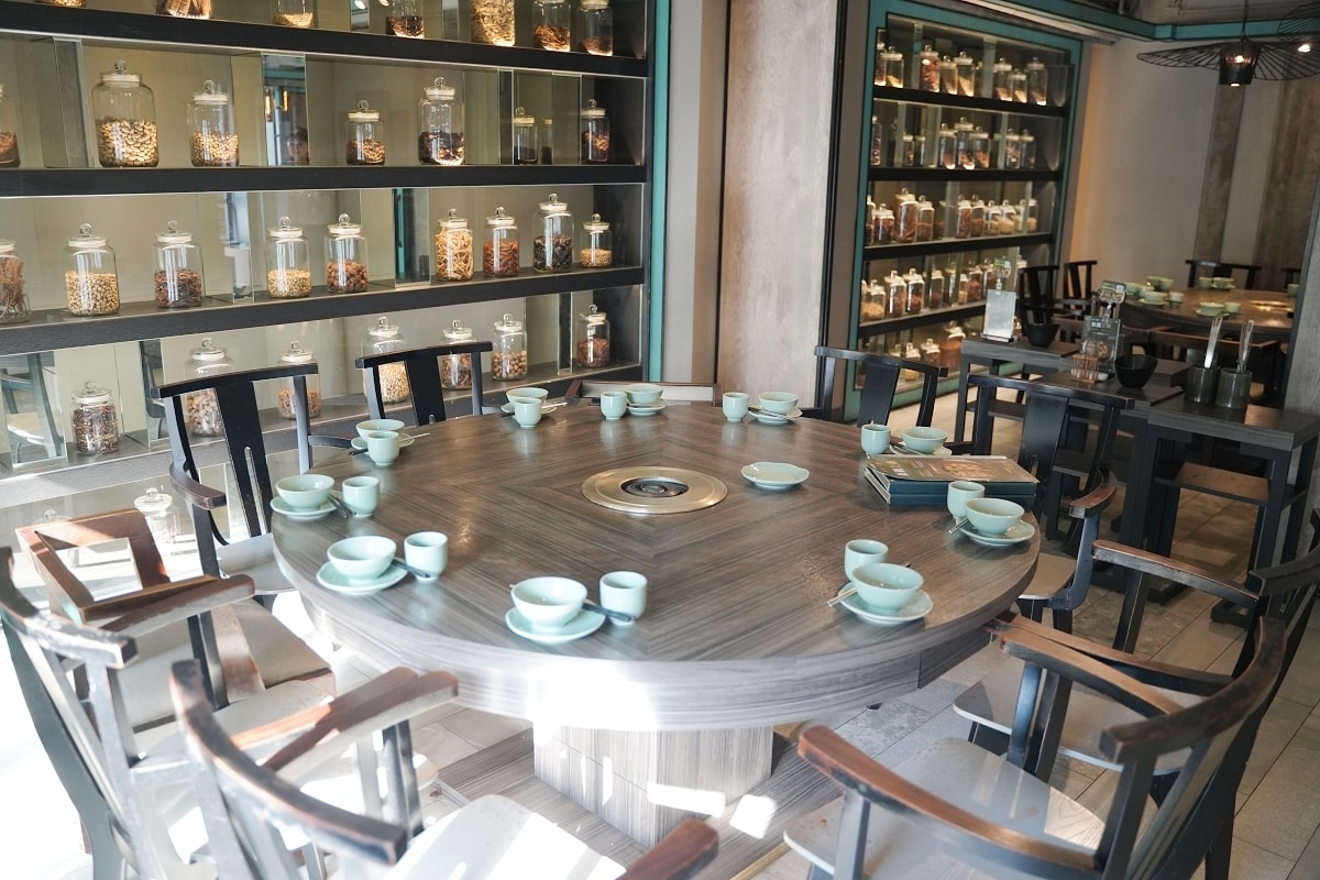 【台北條通聚餐餐廳推薦】產地直送花椒之冠九葉青花椒 新東方美學意境空間 青花驕麻辣鍋台北中山北店