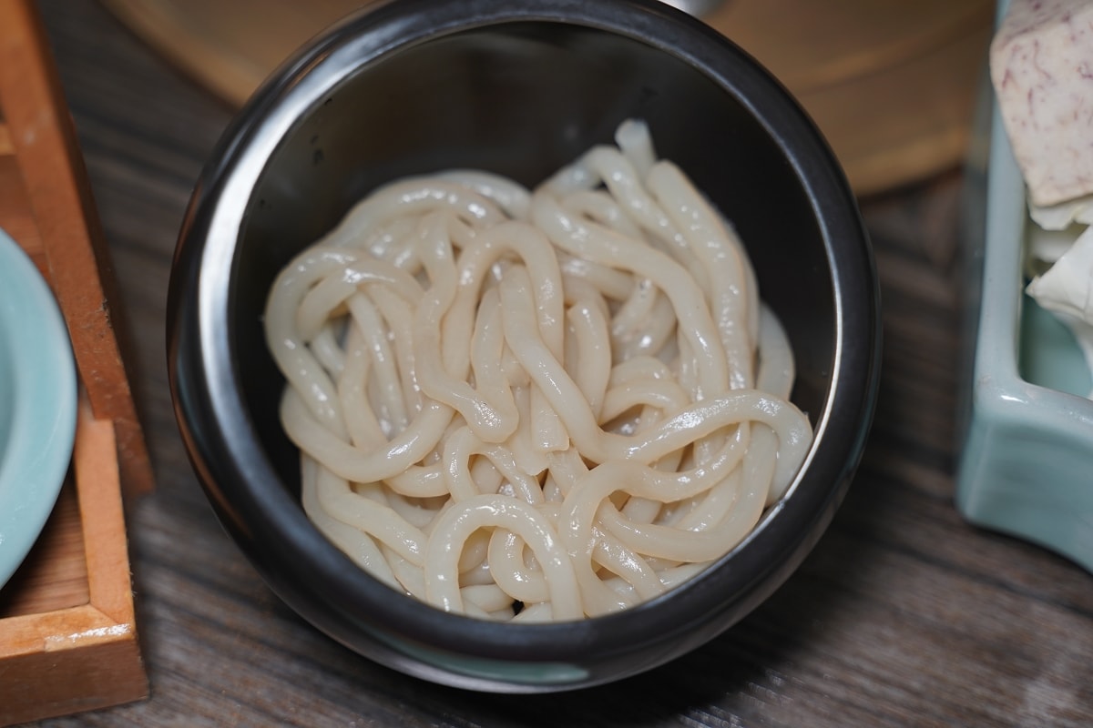 【台北條通聚餐餐廳推薦】產地直送花椒之冠九葉青花椒 新東方美學意境空間 青花驕麻辣鍋台北中山北店