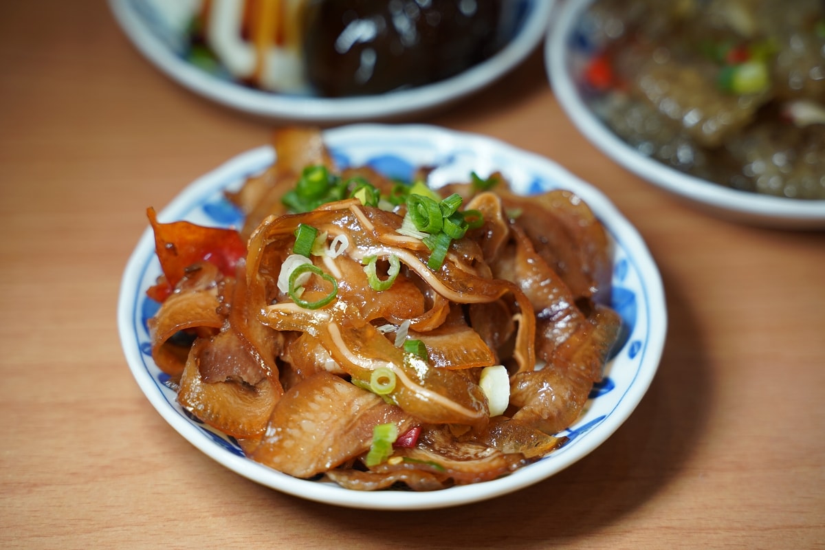 【內壢牛肉麵推薦】一麵兩吃美味度加倍 巨無霸喜牛牛霸王牛肉麵大胃王必訪 清牛堂清燉牛肉麵內壢店