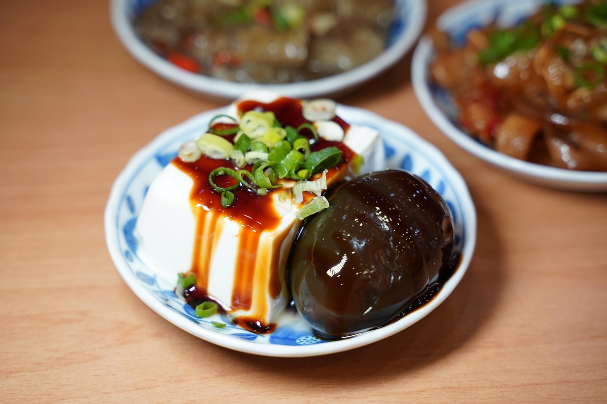 【內壢牛肉麵推薦】一麵兩吃美味度加倍 巨無霸喜牛牛霸王牛肉麵大胃王必訪 清牛堂清燉牛肉麵內壢店