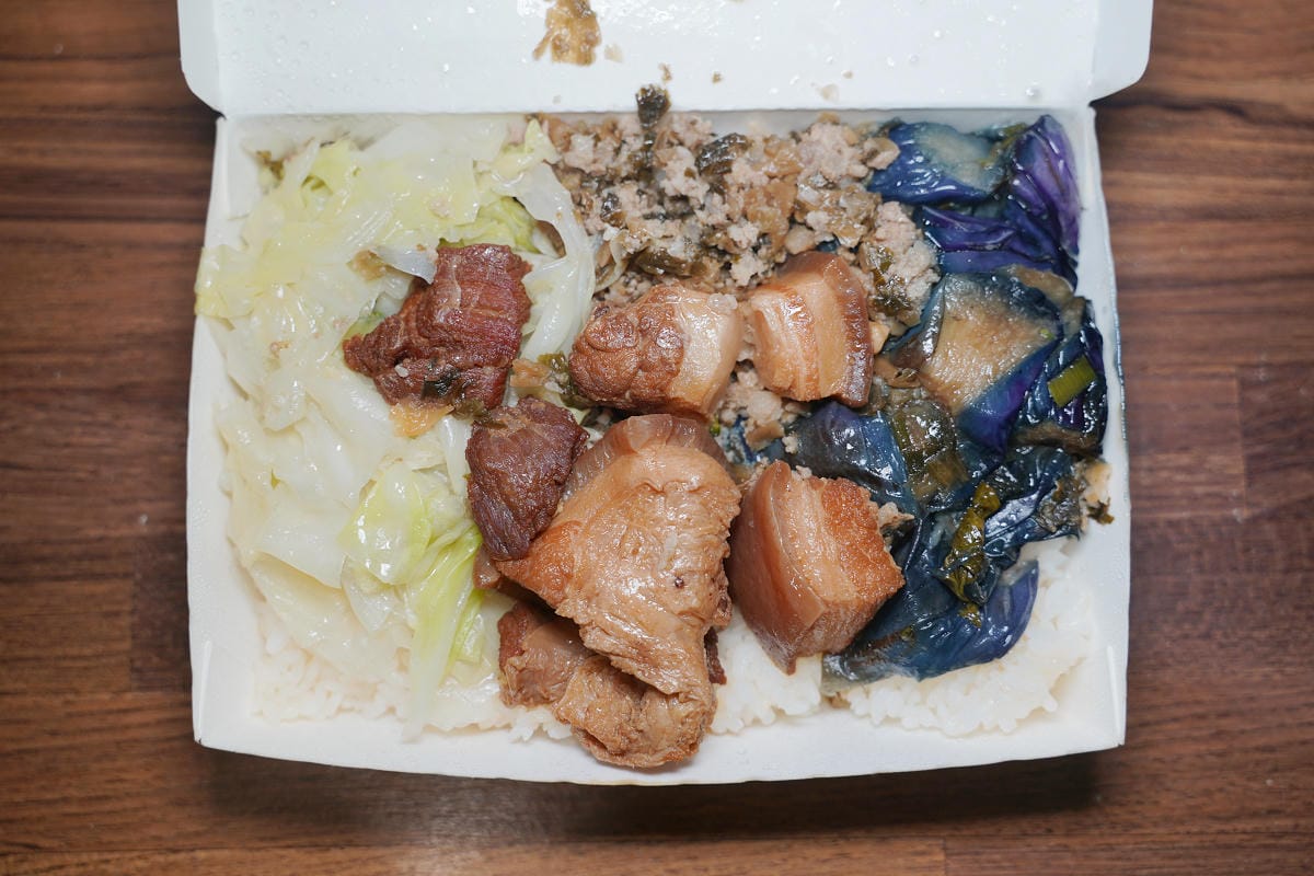 【山之狼便當三郎中壢店】中壢便當推薦 中壢排隊便當名店 中壢超人氣排隊美食 中壢外帶便當首選 - 第10張圖 【山之狼便當三郎中壢店】中壢便當推薦 中壢排隊便當名店 中壢超人氣排隊美食 中壢外帶便當首選