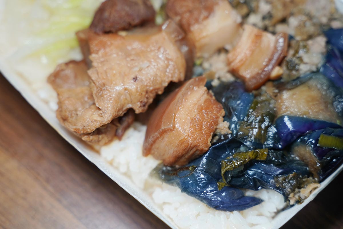 【山之狼便當三郎中壢店】中壢便當推薦 中壢排隊便當名店 中壢超人氣排隊美食 中壢外帶便當首選 - 第11張圖 【山之狼便當三郎中壢店】中壢便當推薦 中壢排隊便當名店 中壢超人氣排隊美食 中壢外帶便當首選