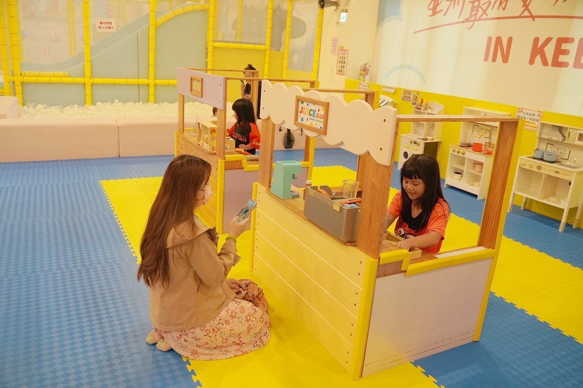 【基隆室內兒童遊戲區推薦】基隆七堵無料兒童樂園 室內地下停車場好停車 基隆市七堵室內兒童樂園