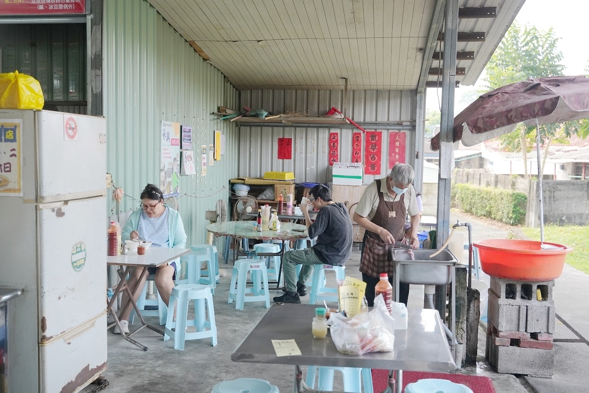 【中興新村早餐推薦】光明市場古早味麵攤 美味必點陽春乾麵/拌豆腐 陳爸陳媽麵攤