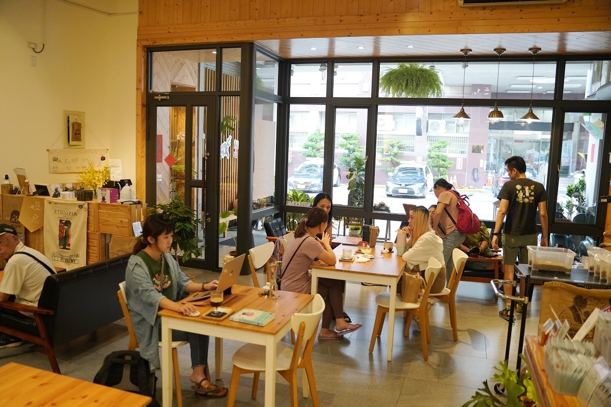 【南投市區一日散策路線推薦】百年歷史中山公園-武德殿南投縣文化園區-在地美食南投市場-木莫皮革手作DIY課程