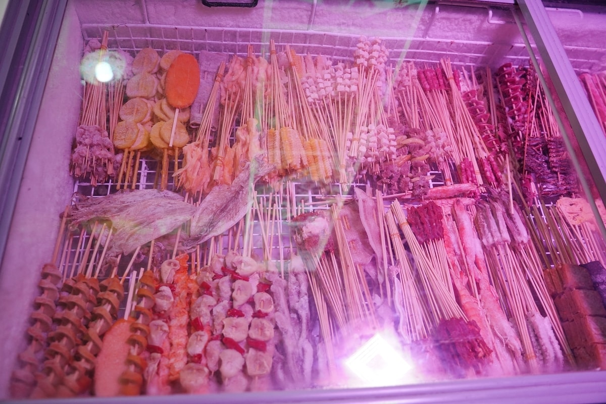 【新疆絲帶路喜羊羊羊肉燒烤火鍋洪江古商城店】洪江古商城宵夜首選 手切羊肉串美味必點 - 第6張圖 【新疆絲帶路喜羊羊羊肉燒烤火鍋洪江古商城店】洪江古商城宵夜首選 手切羊肉串美味必點
