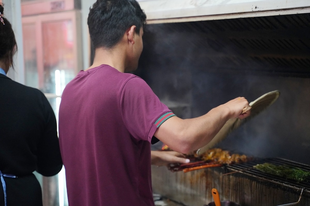 【新疆絲帶路喜羊羊羊肉燒烤火鍋洪江古商城店】洪江古商城宵夜首選 手切羊肉串美味必點 - 第8張圖 【新疆絲帶路喜羊羊羊肉燒烤火鍋洪江古商城店】洪江古商城宵夜首選 手切羊肉串美味必點