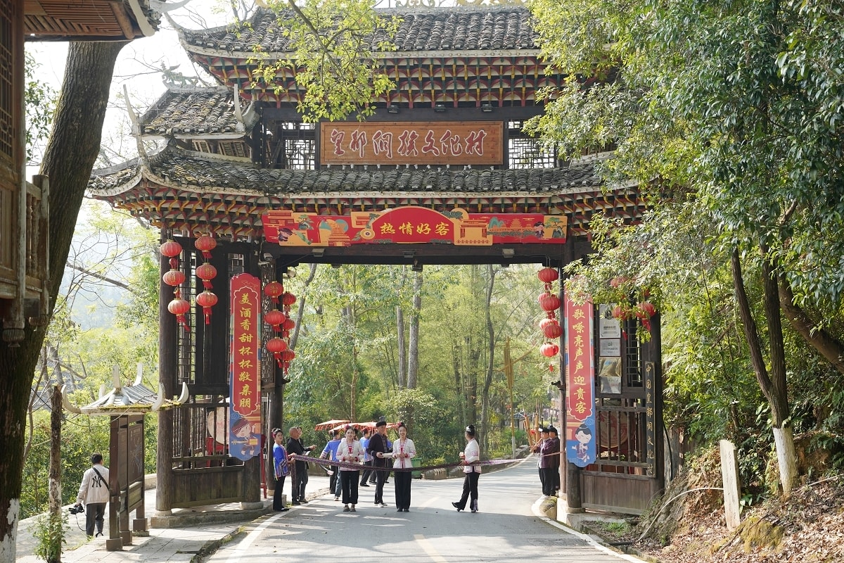 【皇都侗族文化村】湖南省通道侗族自治縣百里侗文化長廊 歷史悠久侗族吊角樓群多彩非遺世界