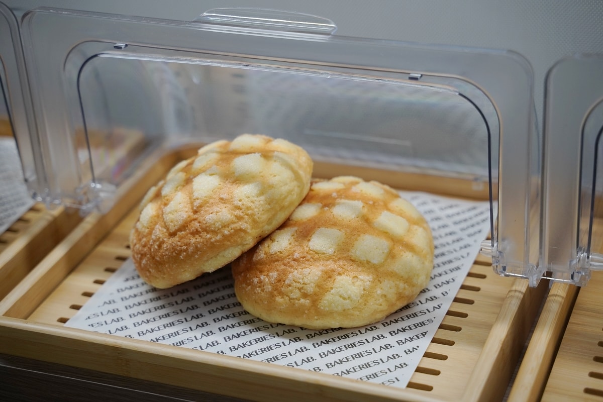 【中和麵包店推薦】日本超人氣菠蘿麵包海外分店插旗中和 日本直送冷凍麵團奶油的誘惑 釛 匠研所中和旗艦店 - 第6張圖 【中和麵包店推薦】日本超人氣菠蘿麵包海外分店插旗中和 日本直送冷凍麵團奶油的誘惑 釛 匠研所中和旗艦店