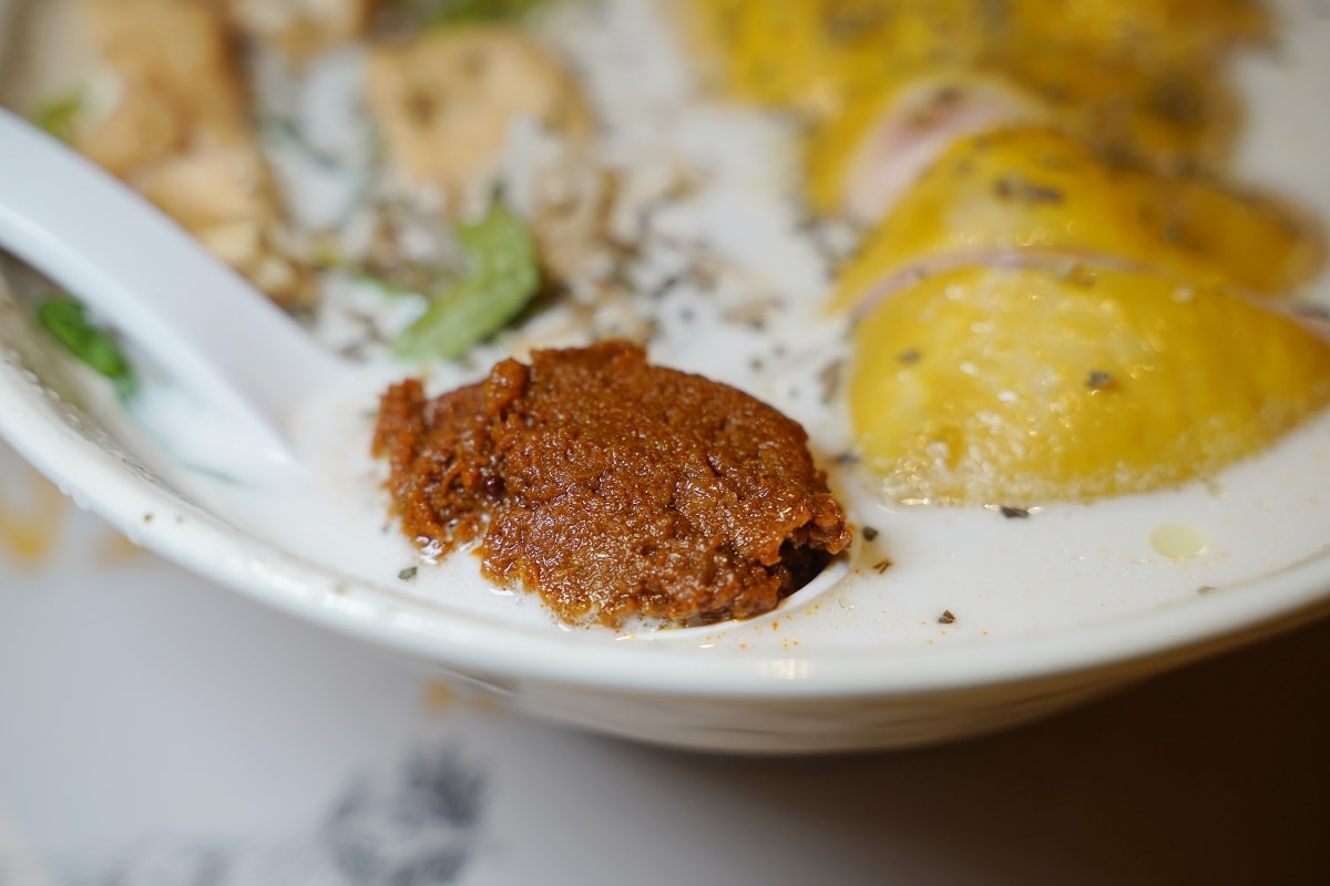 【瑞記海南雞飯西門店】馬來西亞美食巡禮 巴生瓦煲肉骨茶/芽菜熟成雞肉飯/白咖哩麵/黑醬油雞腿飯