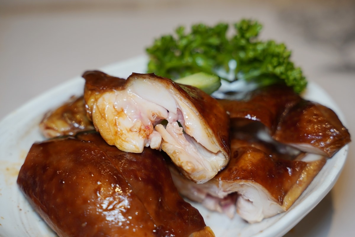【瑞記海南雞飯西門店】馬來西亞美食巡禮 巴生瓦煲肉骨茶/芽菜熟成雞肉飯/白咖哩麵/黑醬油雞腿飯