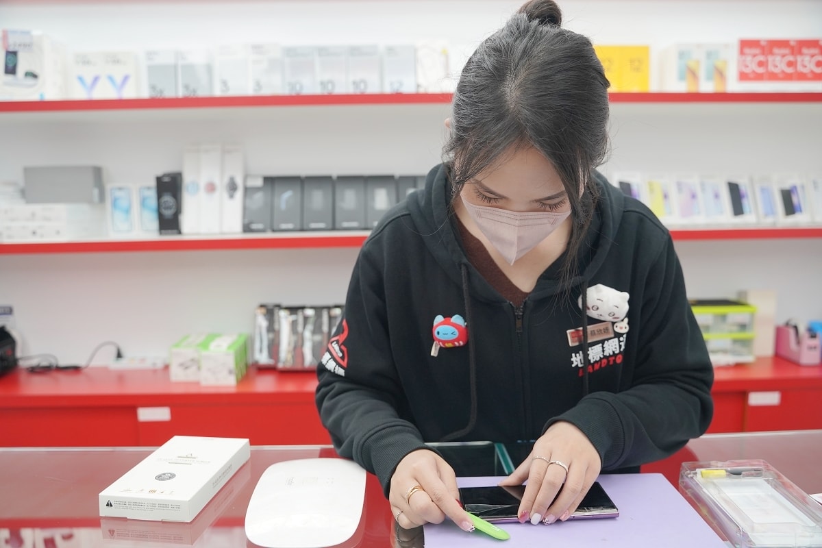 【汐止通訊行推薦】汐止買iPhone空機/門號申請/續約/NP找地標最划算