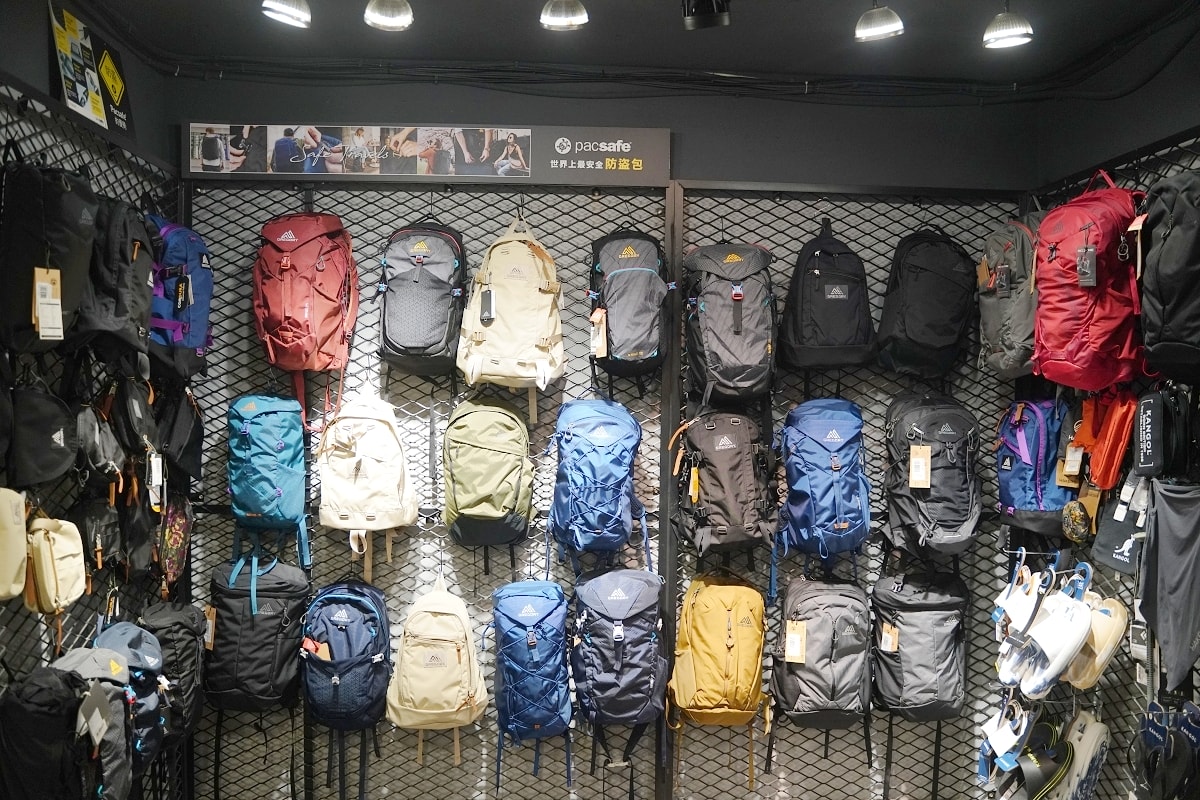 【HAKERS 哈克士】台灣戶外機能服飾 機能性布料+流行時裝元素 現代服飾新美學