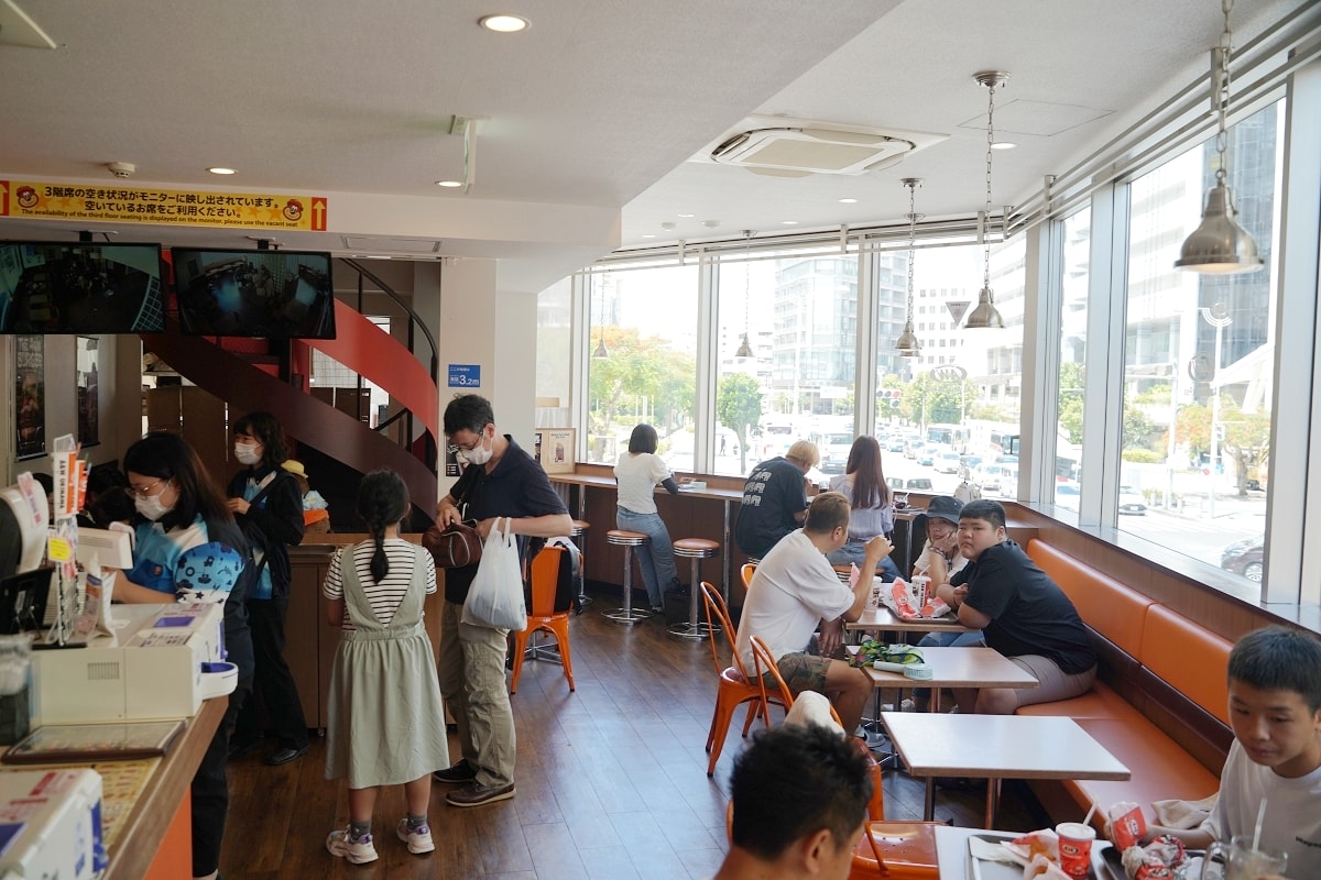 【沖繩漢堡推薦】創立於1919年百年歷史美國漢堡 麥根沙士免費續杯 A&W 国際通り松尾店