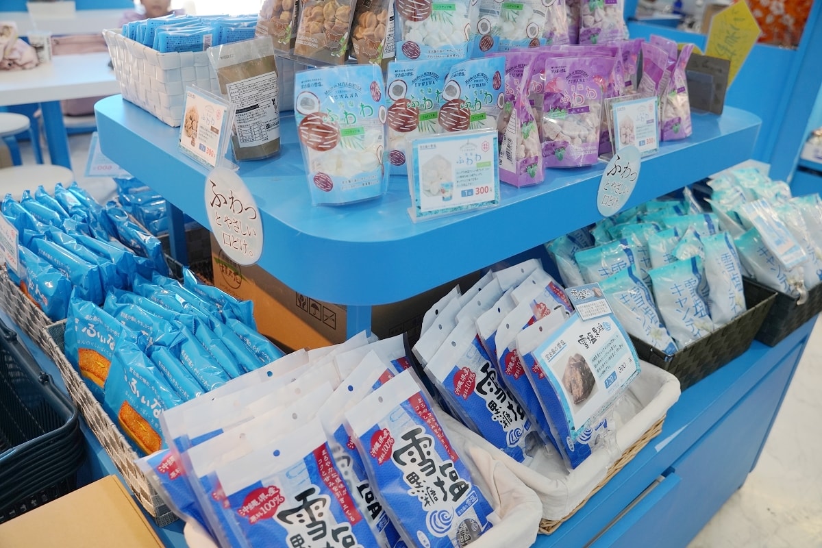 【沖繩國際通伴手禮推薦】宮古島雪鹽金楚糕 雪鹽霜淇淋+さんど必吃 雪塩国際通本店 - 第7張圖 【沖繩國際通伴手禮推薦】宮古島雪鹽金楚糕 雪鹽霜淇淋+さんど必吃 雪塩国際通本店