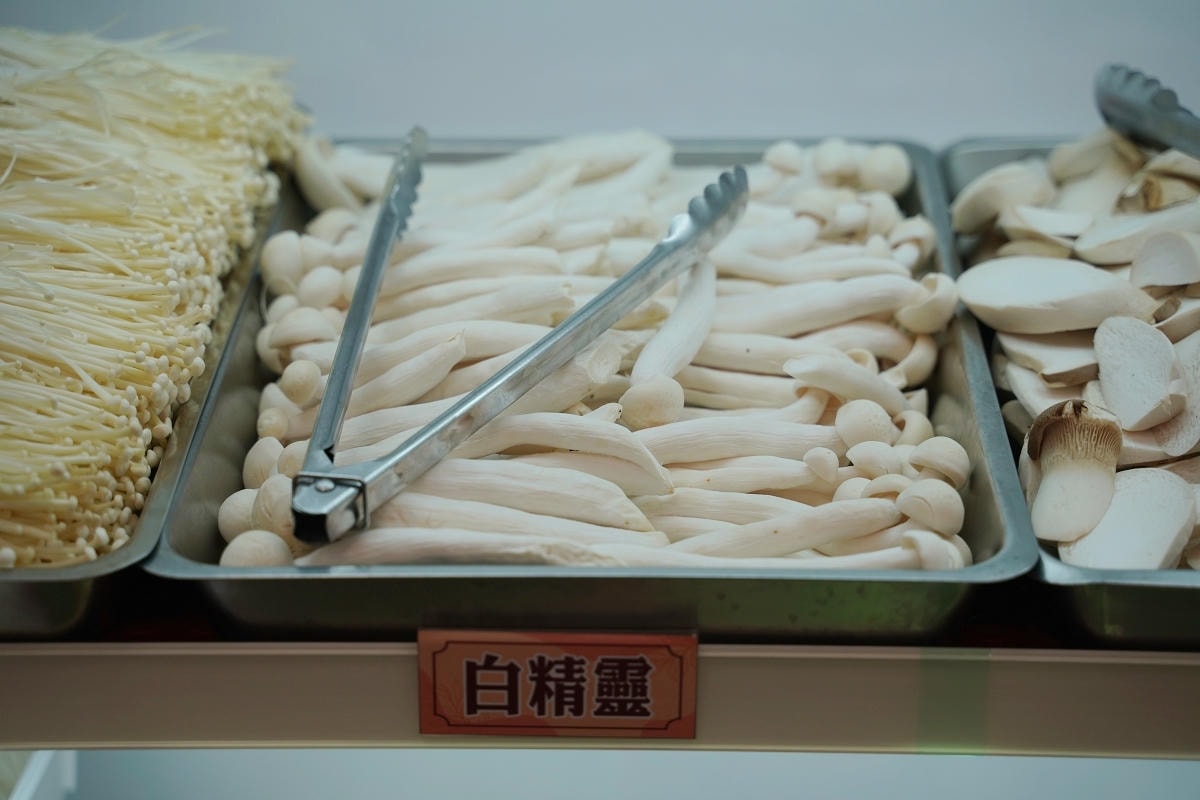 【羊霸天下羊肉爐內壢旗艦店】內壢超人氣火鍋吃到飽餐廳搬新家 豐富自助吧無限量供應通通吃到飽