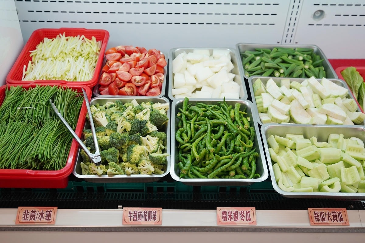 【羊霸天下羊肉爐內壢旗艦店】內壢超人氣火鍋吃到飽餐廳搬新家 豐富自助吧無限量供應通通吃到飽