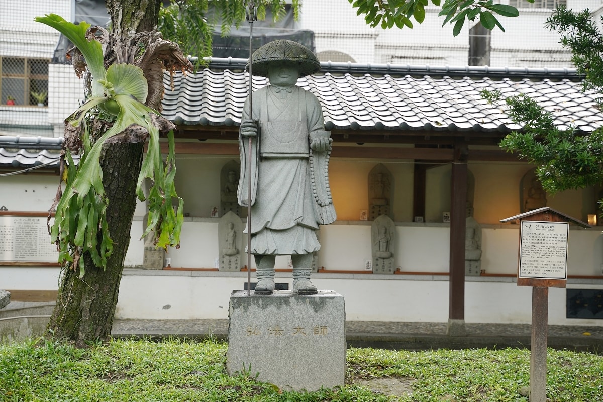 【花蓮必去景點推薦】建於1917年真言宗吉野布教所 八十八番石佛遊客必訪 吉安慶修院