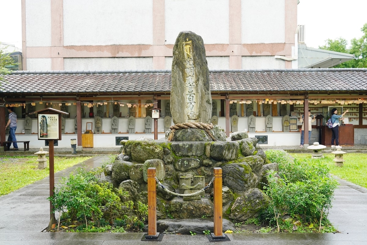 【花蓮必去景點推薦】建於1917年真言宗吉野布教所 八十八番石佛遊客必訪 吉安慶修院