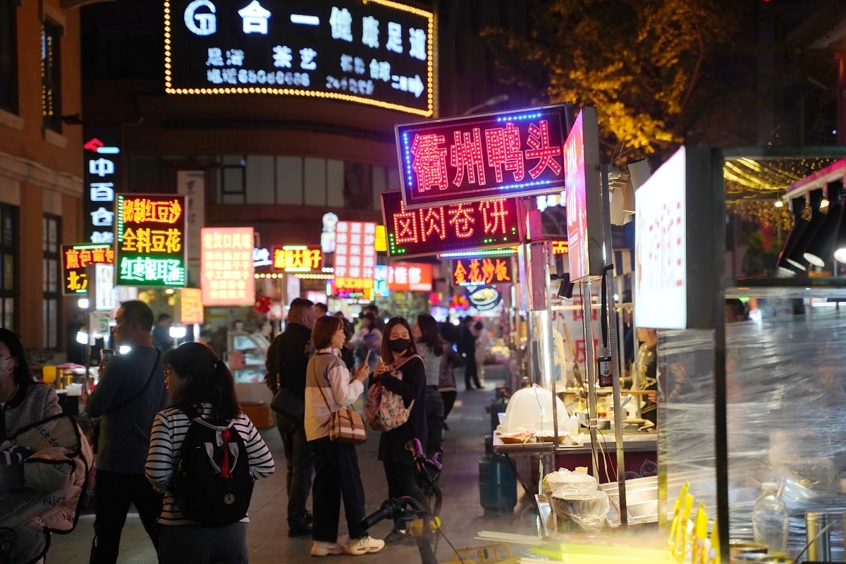 【武漢吉慶民俗街】早嘗戶部巷夜吃吉慶街 武漢人宵夜好去處 中國特色美食平價小吃集散地 - 第3張圖 【武漢吉慶民俗街】早嘗戶部巷夜吃吉慶街 武漢人宵夜好去處 中國特色美食平價小吃集散地