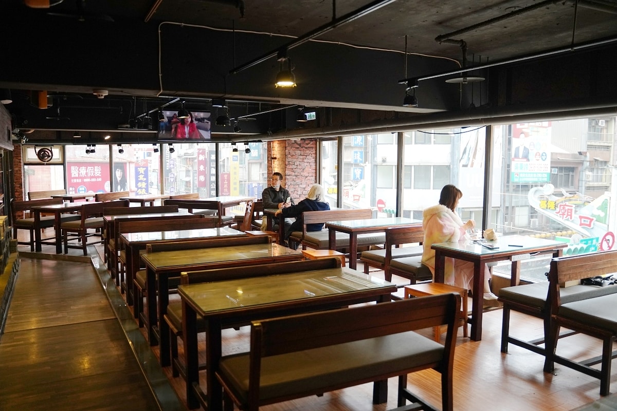【基隆廟口聚餐推薦】基隆下午茶宵夜好選擇 餐點種類選擇多/營業時間至凌晨 大嘴巴茶坊