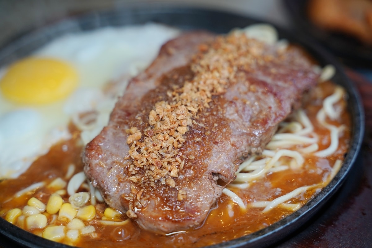 【基隆廟口聚餐推薦】基隆下午茶宵夜好選擇 餐點種類選擇多/營業時間至凌晨 大嘴巴茶坊