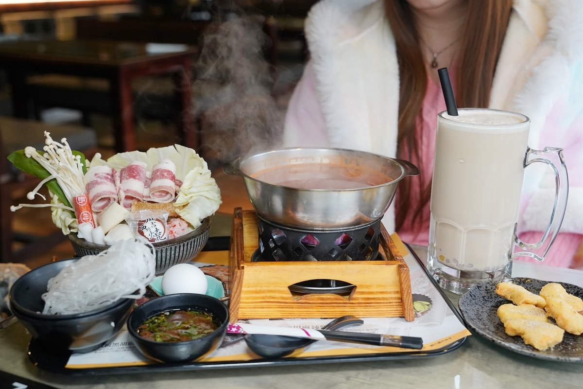 【基隆廟口聚餐推薦】基隆下午茶宵夜好選擇 餐點種類選擇多/營業時間至凌晨 大嘴巴茶坊