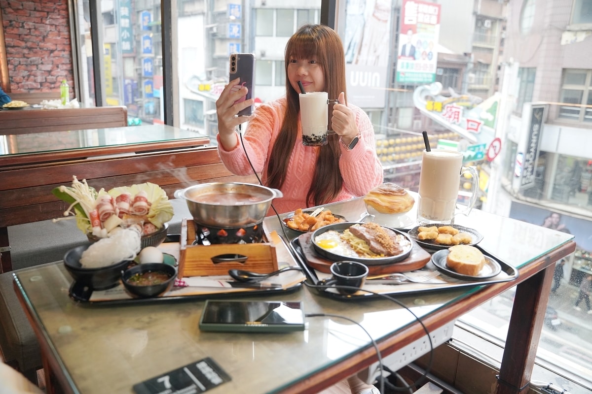 【基隆廟口聚餐推薦】基隆下午茶宵夜好選擇 餐點種類選擇多/營業時間至凌晨 大嘴巴茶坊