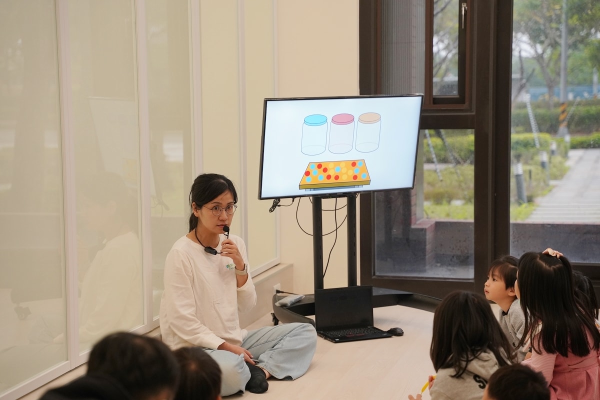 【趣味造咖親子創遊空間】超好玩不插電程式課 透過故事情境設計引導 進行思維訓練與問題解決