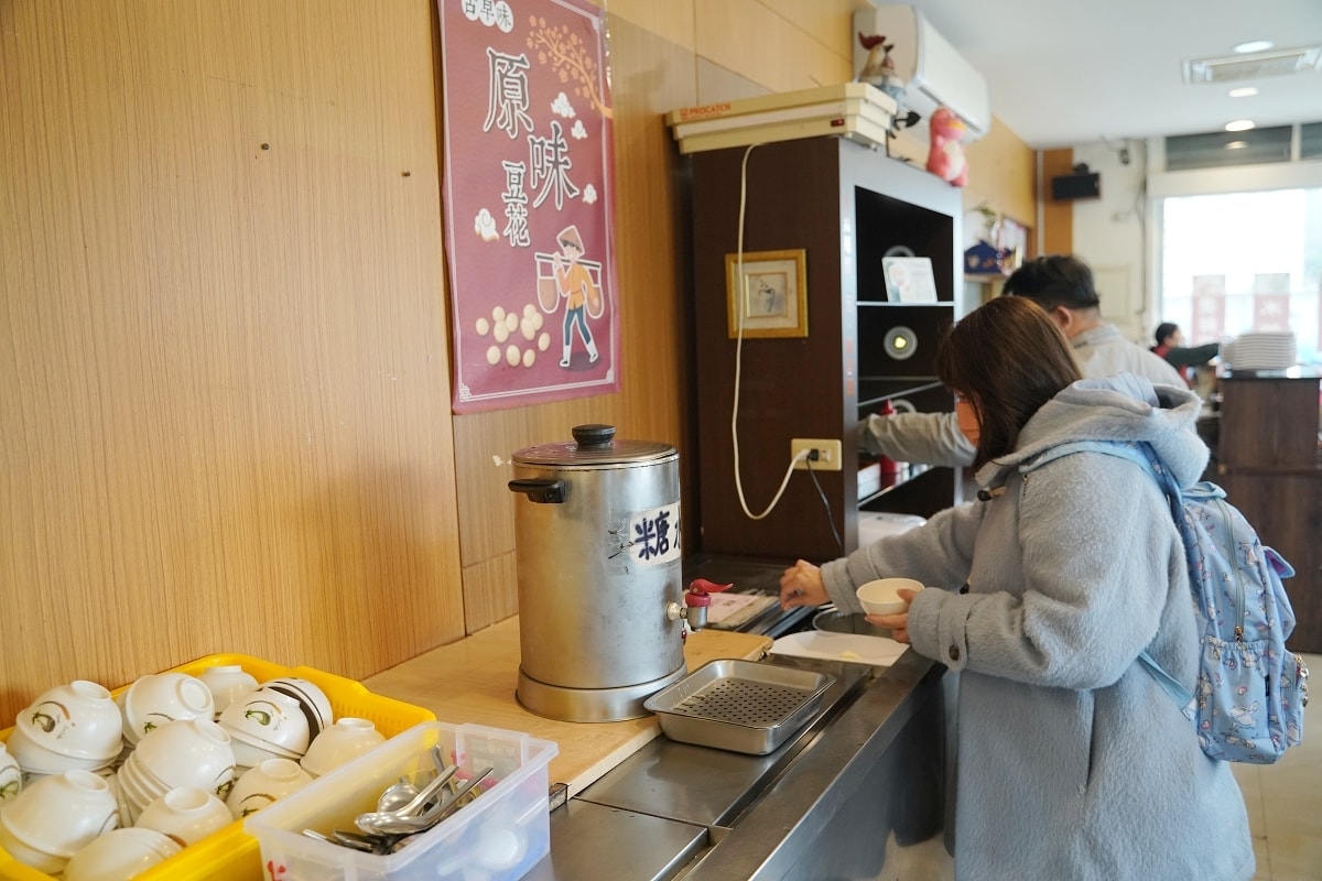 【內壢牛肉麵推薦】免費香甜豆花吃到飽 真材實料半筋半肉麵+高麗菜水餃 元生牛肉麵館