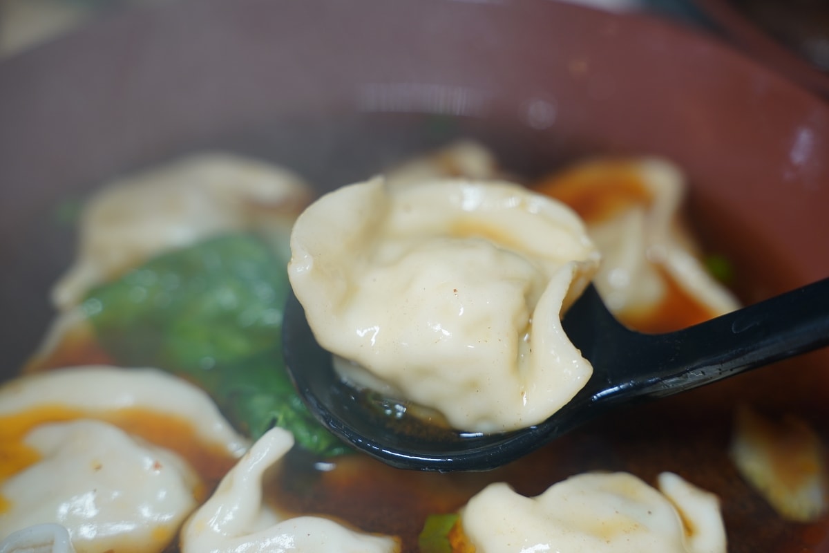 【內壢牛肉麵推薦】免費香甜豆花吃到飽 真材實料半筋半肉麵+高麗菜水餃 元生牛肉麵館