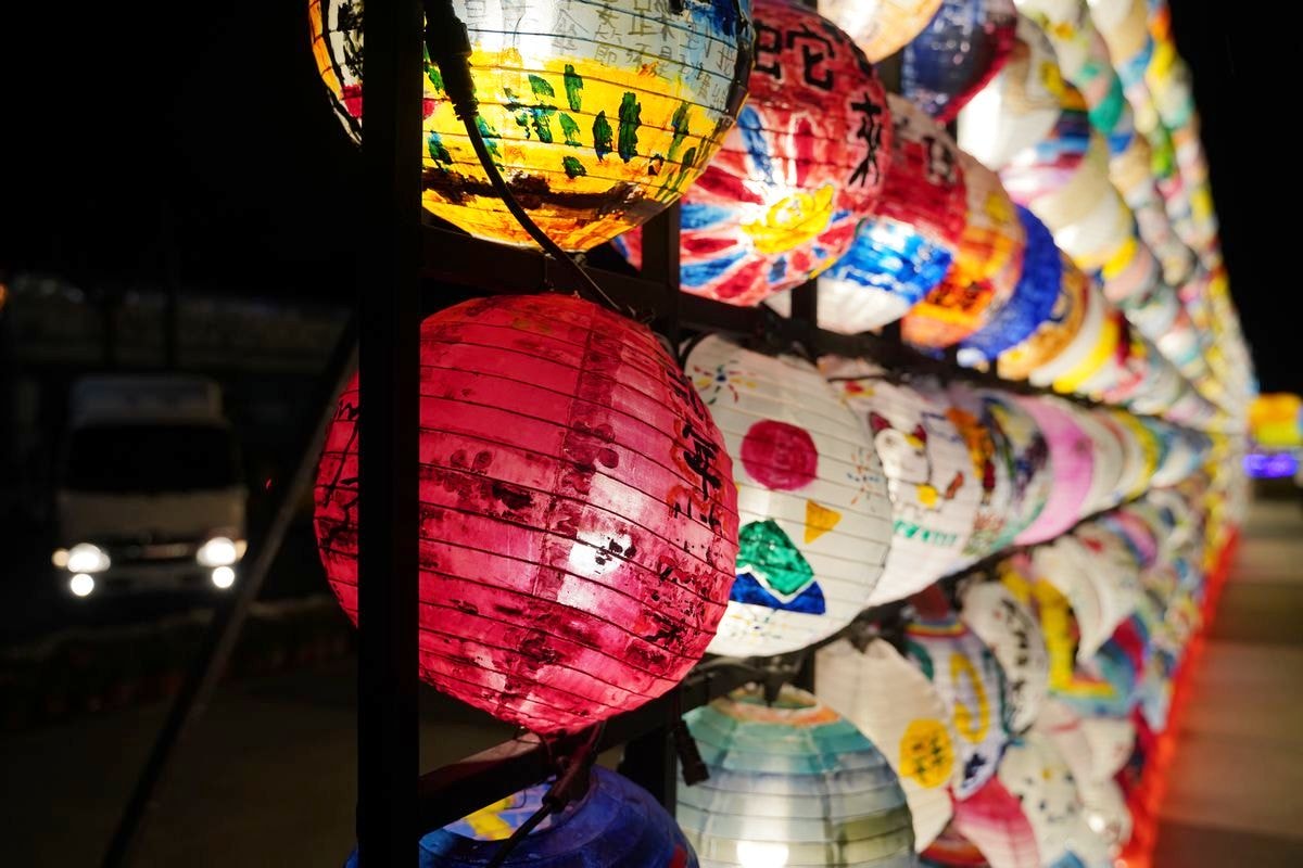 【2025花蓮太平洋燈會】花卉為主題綻放在花蓮日出大道 1/17~2/16花好月圓百花齊放 - 第17張圖 【2025花蓮太平洋燈會】花卉為主題綻放在花蓮日出大道 1/17~2/16花好月圓百花齊放