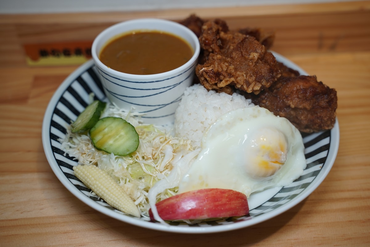 【龍潭咖哩飯推薦】日式唐揚炸物/香料熟成咖哩 內用主餐米飯咖哩醬免費續 咖哩龍揚げカレー - 第5張圖 【龍潭咖哩飯推薦】日式唐揚炸物/香料熟成咖哩 內用主餐米飯咖哩醬免費續 咖哩龍揚げカレー