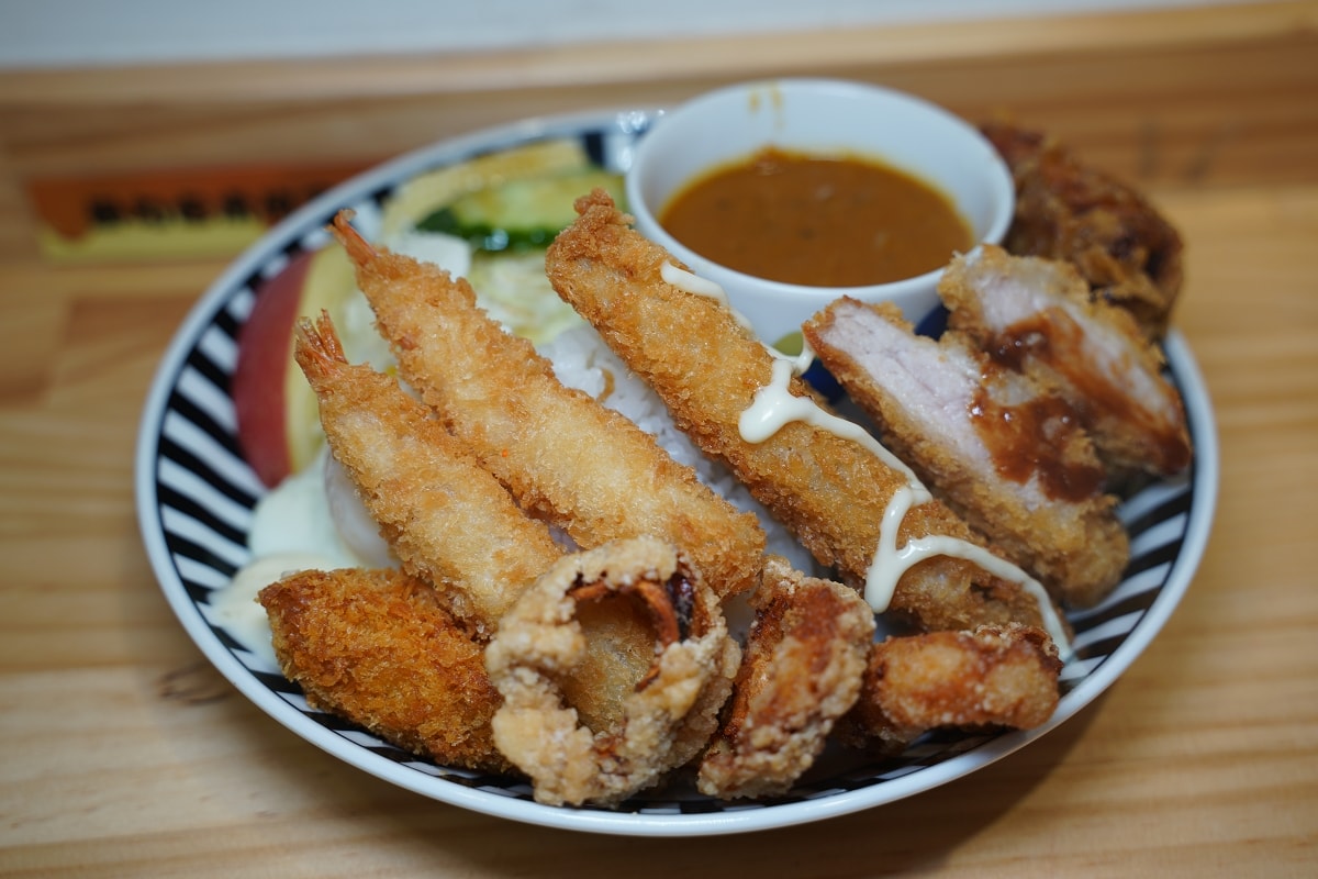 【龍潭咖哩飯推薦】日式唐揚炸物/香料熟成咖哩 內用主餐米飯咖哩醬免費續 咖哩龍揚げカレー - 第9張圖 【龍潭咖哩飯推薦】日式唐揚炸物/香料熟成咖哩 內用主餐米飯咖哩醬免費續 咖哩龍揚げカレー