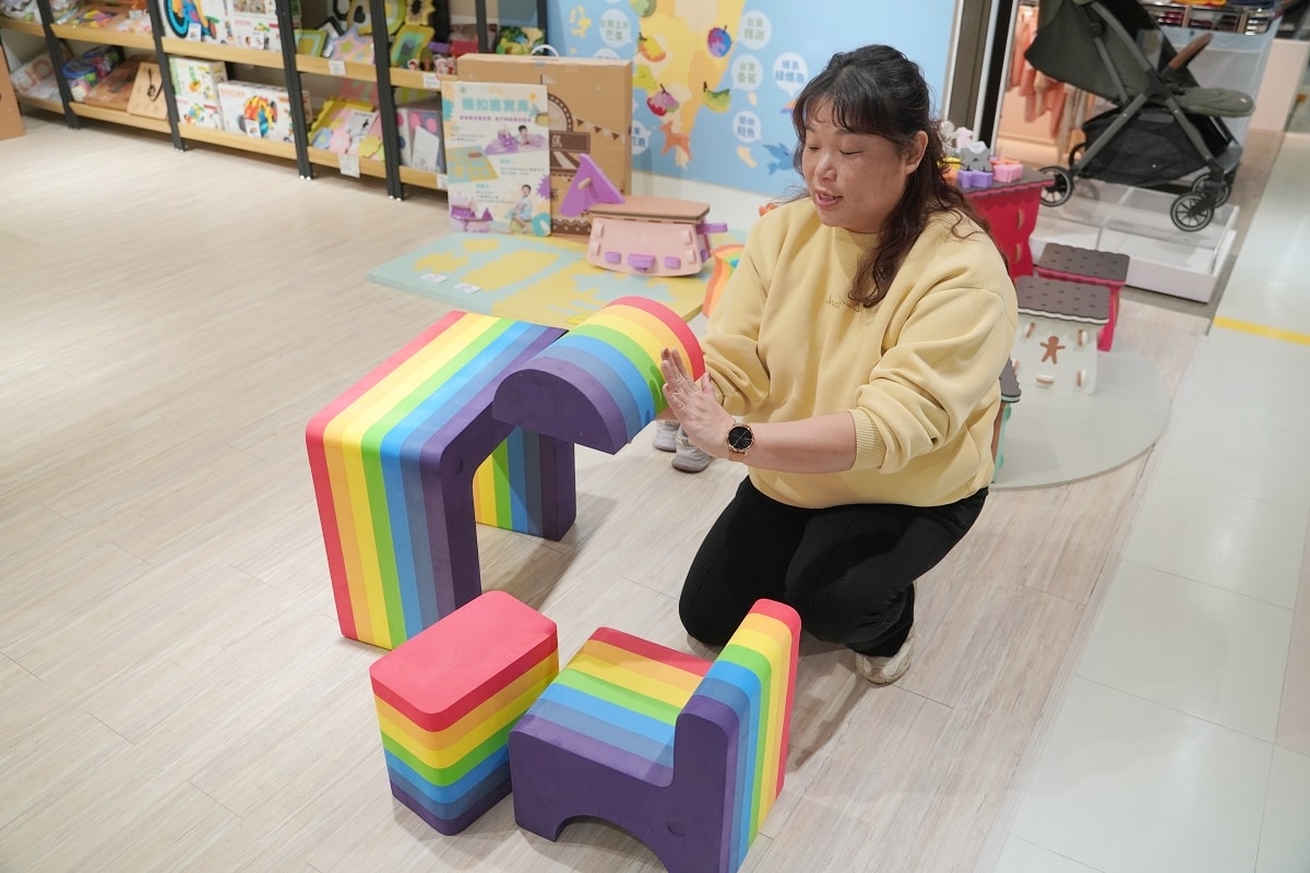 【TwoBoo 二寶地墊】彰化縣金好禮金質獎專業地墊加工廠快閃新竹大遠百 親子DIY體驗