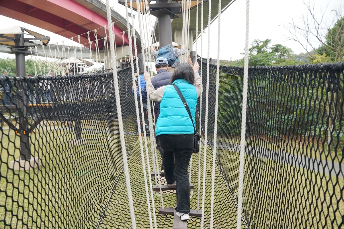 【平鎮兒童公園推薦】平鎮66橋下最新親子公園 高難度挑戰遊戲場19道關卡 平鎮運動公園 - 第21張圖 【平鎮兒童公園推薦】平鎮66橋下最新親子公園 高難度挑戰遊戲場19道關卡 平鎮運動公園