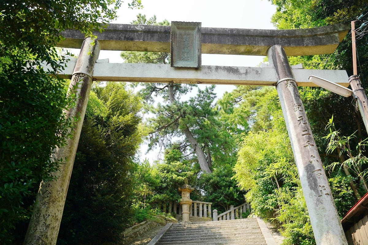 【鳥取免費景點推薦】周遊計程車必訪鳥取秘境日本遺產「鳥ヶ島」1200多年歷史神社 賀露神社 - 第2張圖 【鳥取免費景點推薦】周遊計程車必訪鳥取秘境日本遺產「鳥ヶ島」1200多年歷史神社 賀露神社