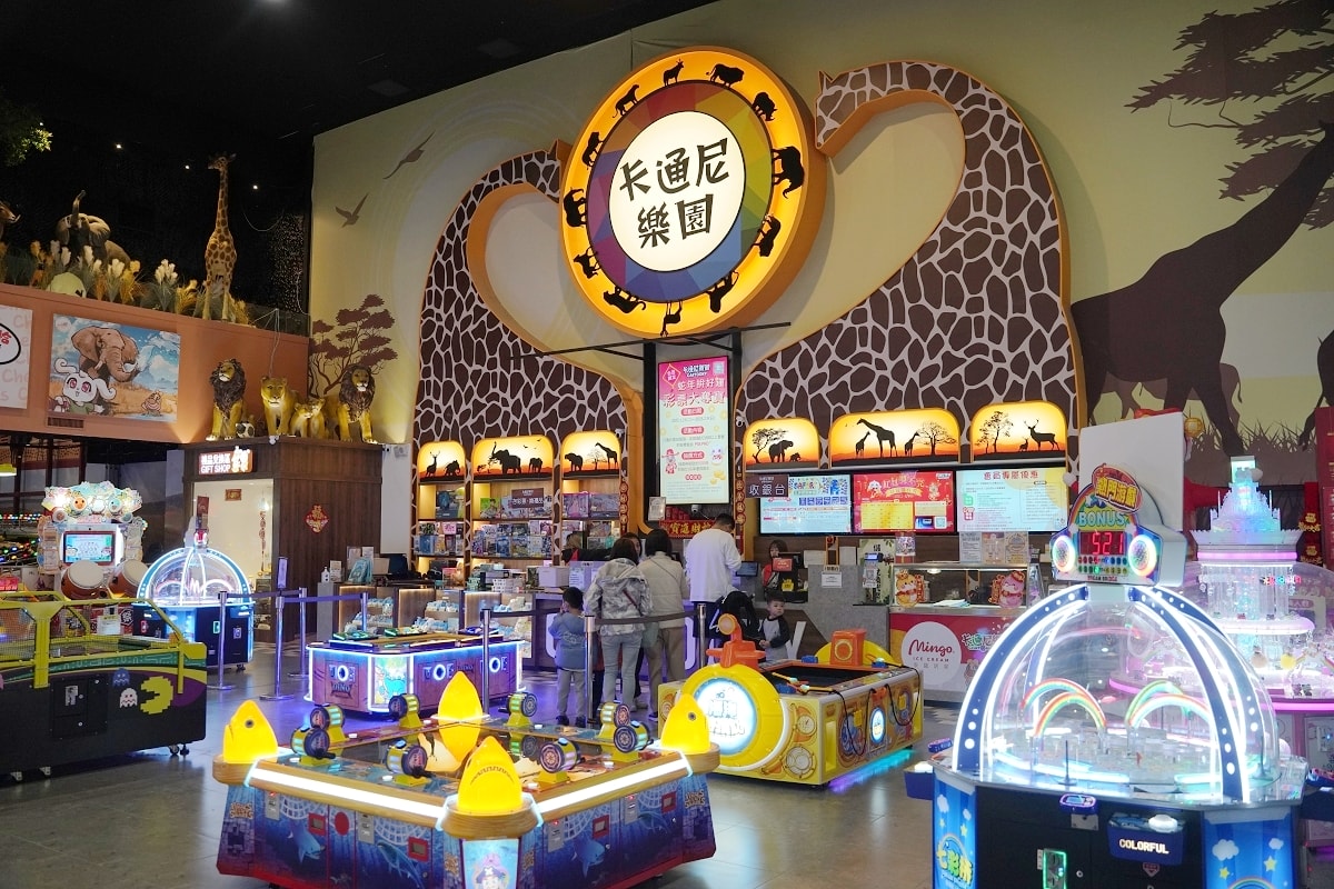 【桃園室內兒童樂園推薦】桃園最狂500坪SAFARI非洲探索運動樂園 卡通尼樂園台茂店 - 第5張圖 【桃園室內兒童樂園推薦】桃園最狂500坪SAFARI非洲探索運動樂園 卡通尼樂園台茂店