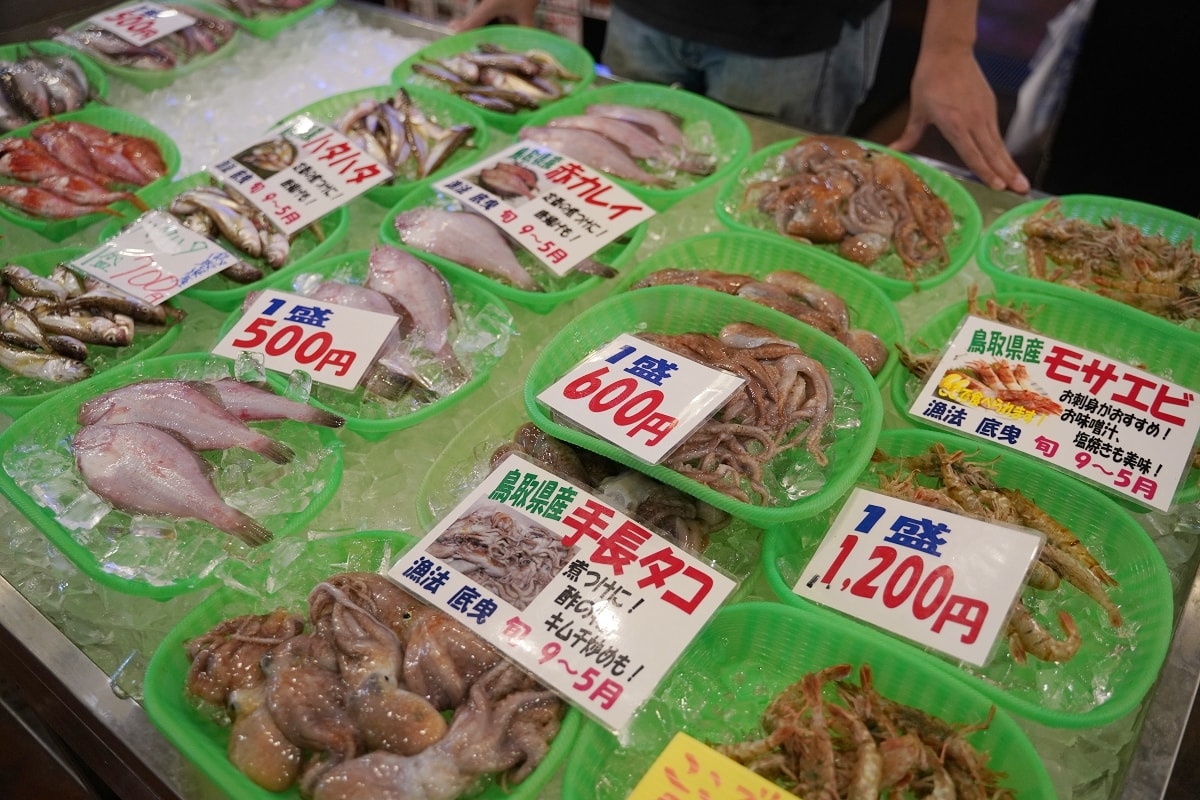 【鳥取賀露市場】鳥取港海鮮市場かろいち 夏季限定夏輝生蠔必吃 當地農特產伴手禮とりっこ廣場