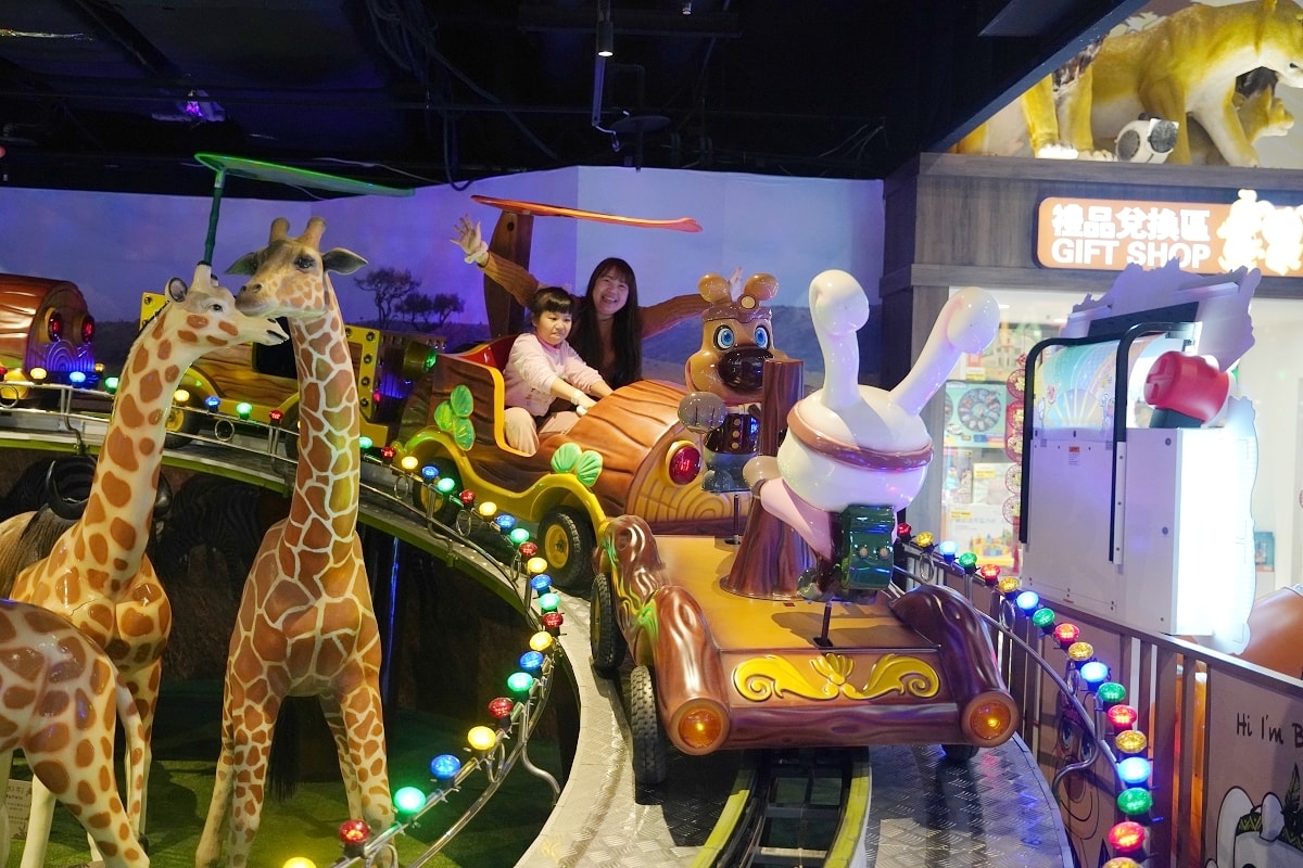 【桃園室內兒童樂園推薦】桃園最狂500坪SAFARI非洲探索運動樂園 卡通尼樂園台茂店 - 第52張圖 【桃園室內兒童樂園推薦】桃園最狂500坪SAFARI非洲探索運動樂園 卡通尼樂園台茂店