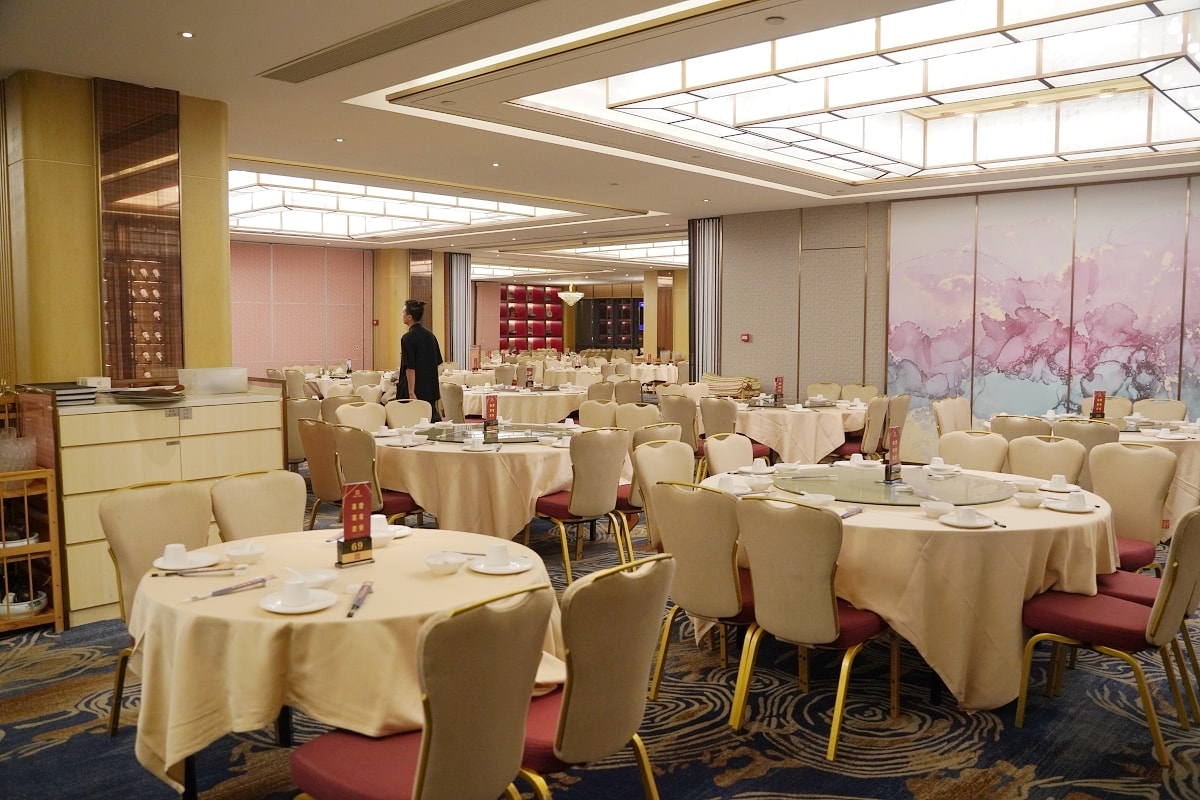 【唐宴海鮮酒家】廣東珠海桌菜料理推薦 美味必點石斛花旗參燉鴨湯/錦繡燒味拼盤/鮮花椒老虎斑