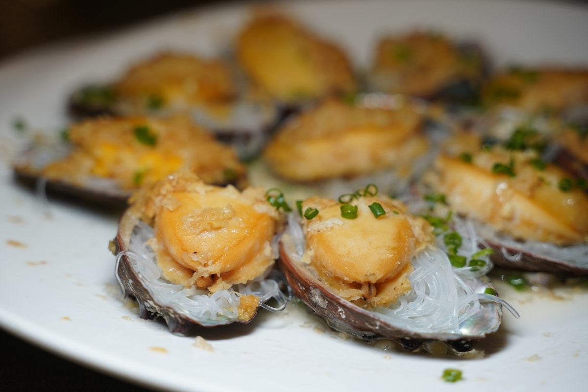 【唐宴海鮮酒家】廣東珠海桌菜料理推薦 美味必點石斛花旗參燉鴨湯/錦繡燒味拼盤/鮮花椒老虎斑