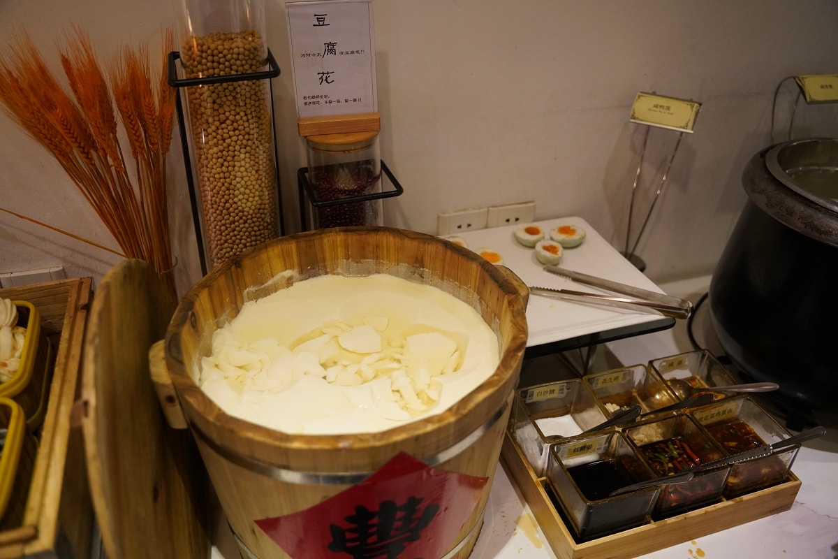 【珠海京華苑大酒店】北師大珠海分校國際交流中心3星級住宿旅店 豪華雙人房台幣不用1500元