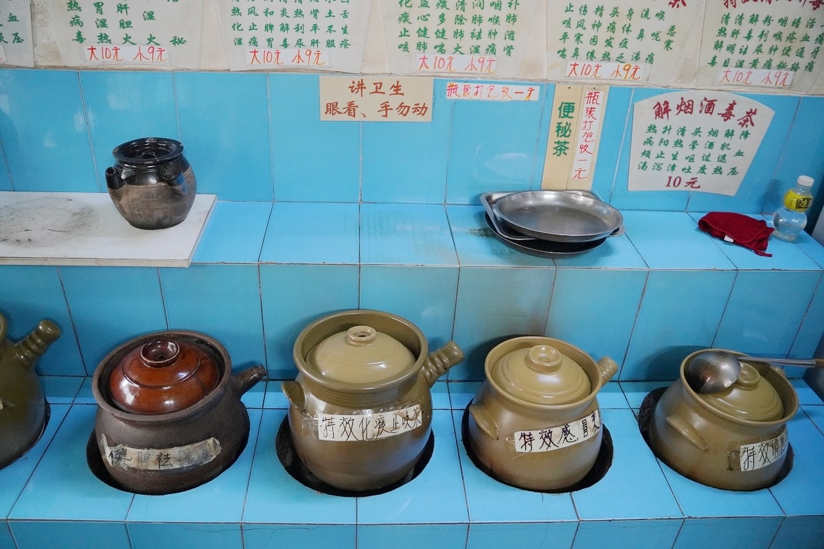 【百草涼茶老字號唐家分店】珠海市唐家灣鎮老字號涼茶 特色甜品秘製龜苓膏/雙皮奶/雪耳燉百合
