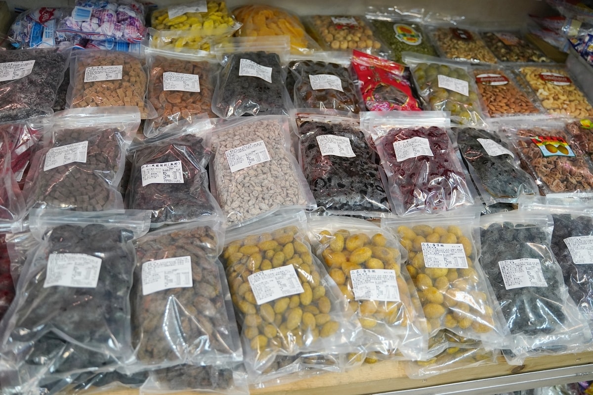 【中壢大味食品糖果店】中壢新明市場內糖果糕餅批發專賣店 中壢採買年貨糖果餅乾瓜子花生好選擇