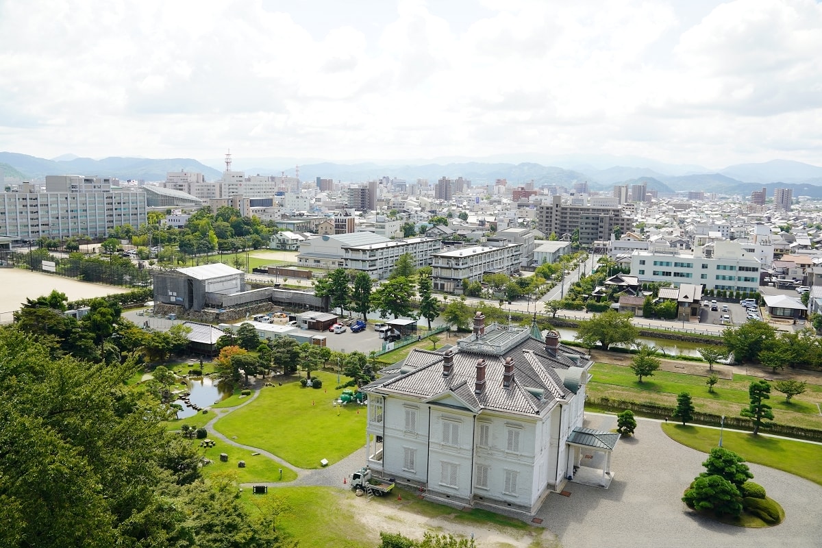 【鳥取免費景點推薦】指定重要文化財「仁風閣」鳥取指定名勝「宝隆院庭園」鳥取城跡(久松公園)